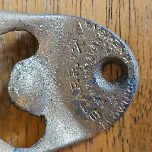 Vintage CocaCola Bottle Opener - Picture 2 of 5